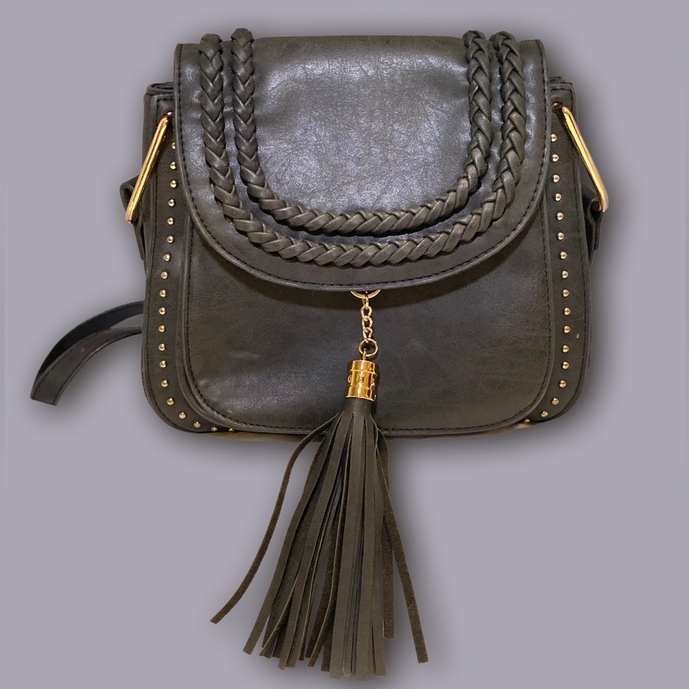 “Vintage Tassel Saddle Bag” | Tom Clovers